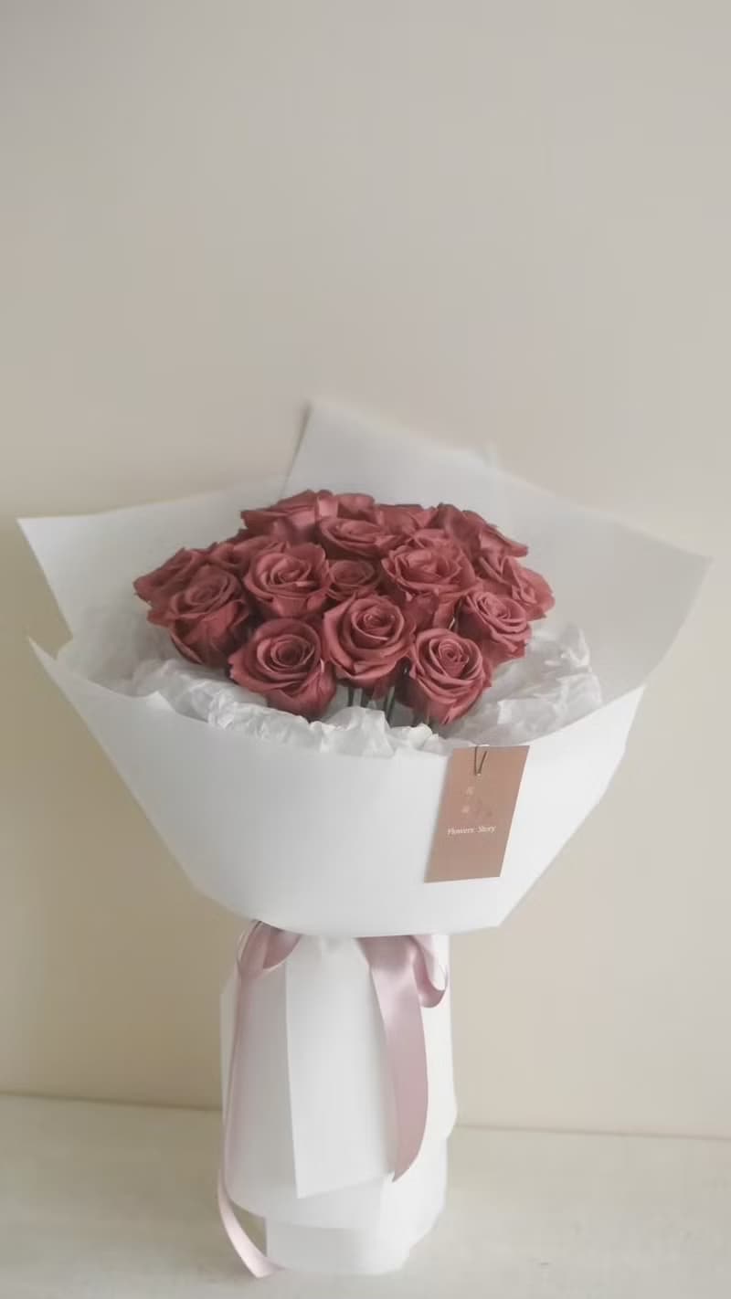 /20朵永生玫瑰花束/求婚 紀念日 生日 畢業 婚禮 閨密 滿天星