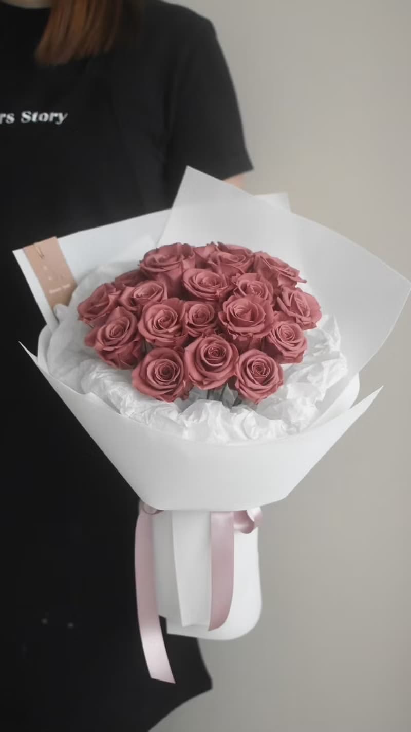 /20朵永生玫瑰花束/求婚 紀念日 生日 畢業 婚禮 閨密 滿天星