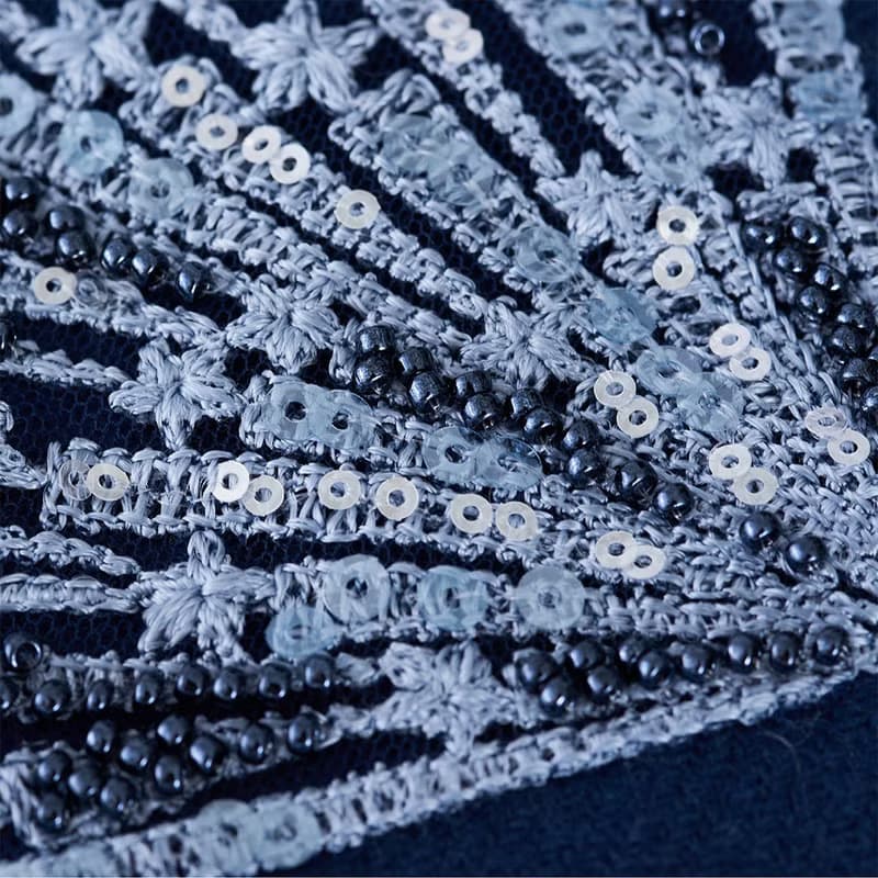 【輕奢】Phoebe璀璨流星訂珠蕾絲刺繡純羊絨Cashmere圍巾-牛仔藍