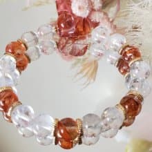 開運招財貓-紅膠花/藍針水晶