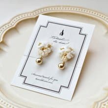 あじさいピアス・イヤリング/White