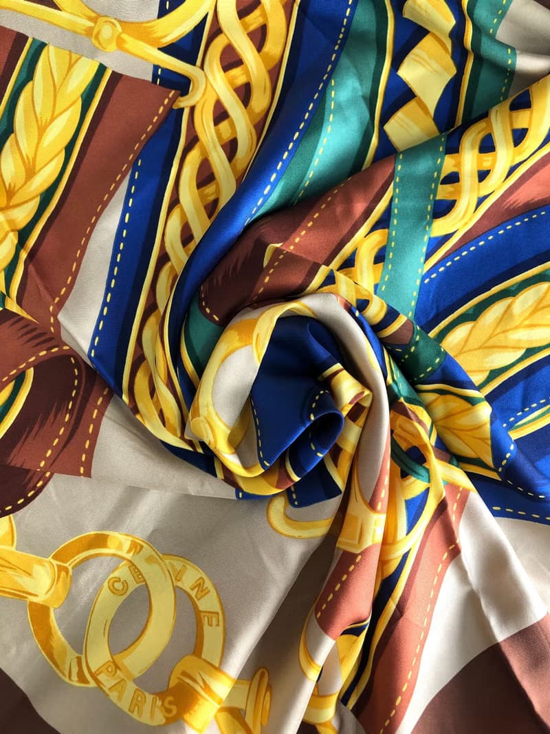 【 日本直送　名牌中古包 】CELINE セリーヌ スカーフ ブラウン シルク vintage ヴィンテージ オールド zsae8i