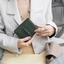 Charlotte 真牛皮摺疊錢包/短夾 : 深綠色