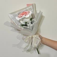 毛線鉤織玫瑰永生花束