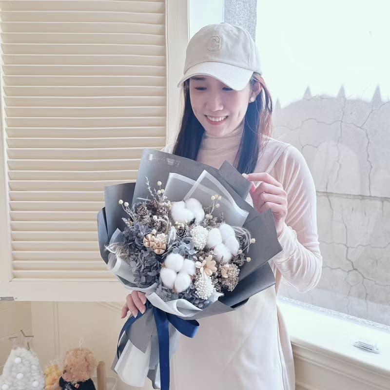 質感灰棉花花束 畢業花束 乾燥花束 男友花束 聖誕節禮物