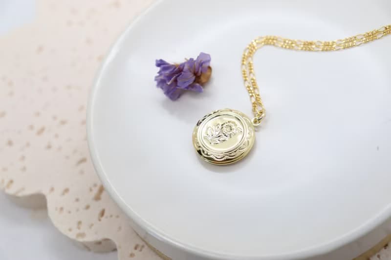 Gold Photo Locket Pendant Necklace Heart Locket Necklace Best Friend Gift for He