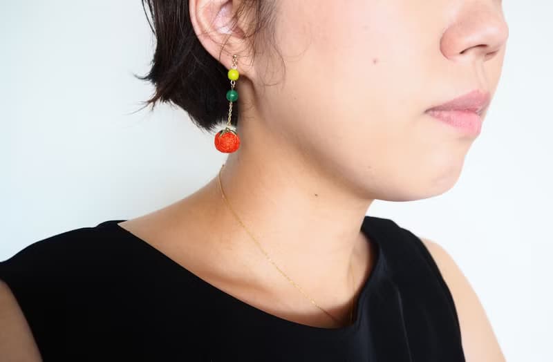 tachibanaya earrings Japanese TEMARI de 柿 アシンメトリー 秋 フルーツ 日本的傳統工藝 手鞠球 刺繡 耳環