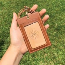 【職員證件套】橙啡色植鞣牛皮/附真皮掛繩/手縫直式橫式識別證