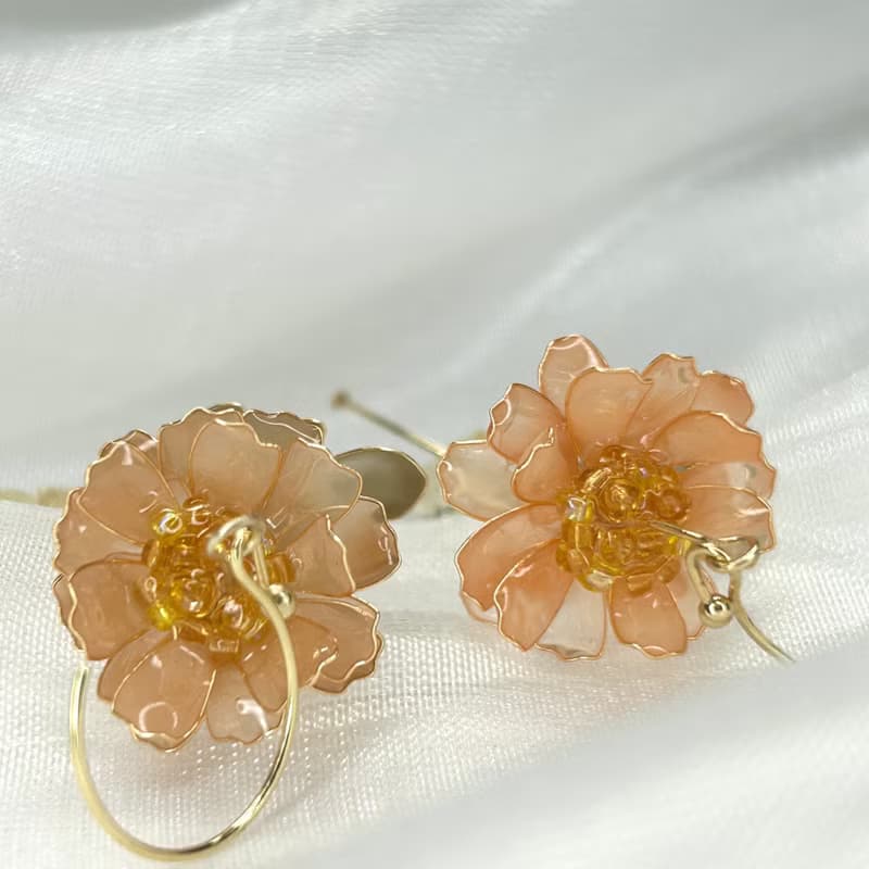 【橘色野菊x黃水晶-水晶花耳環】11月生日花生日石 花言日和