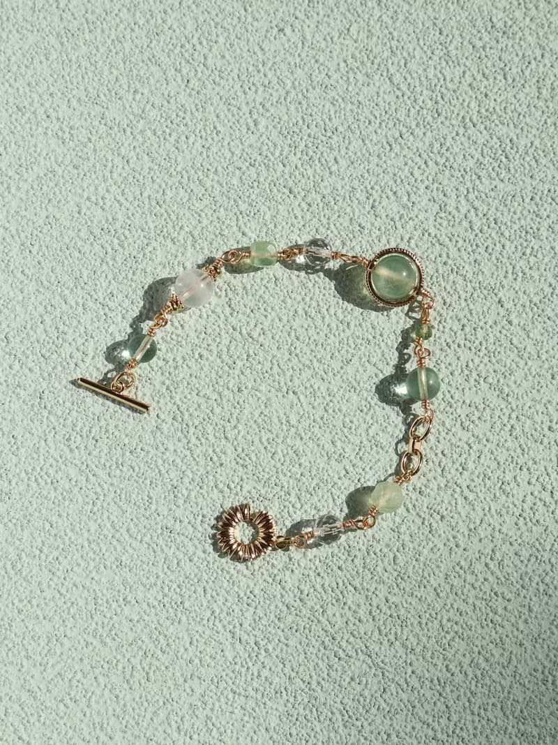 心平氣荷。葡萄石 螢石 白幽靈 14K包金 水晶礦石設計手鍊