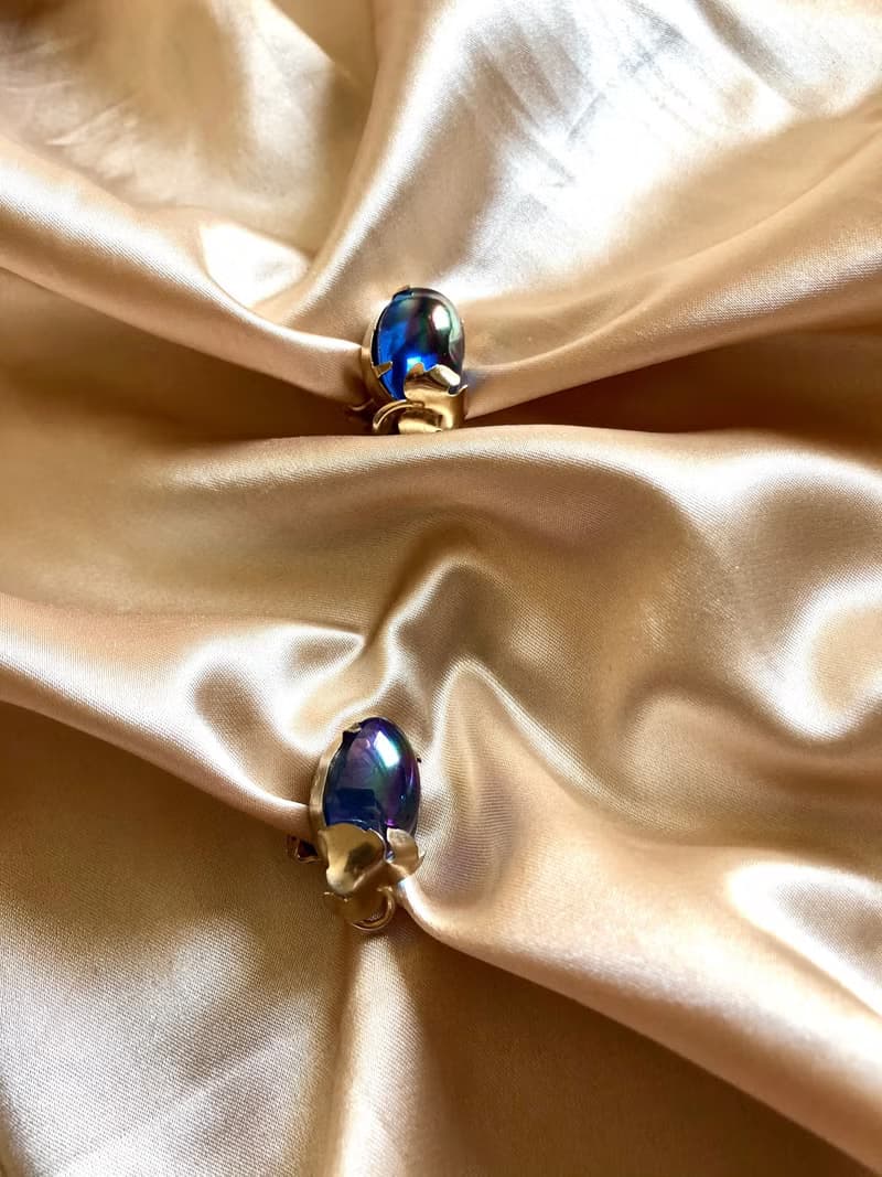 Vintage Purple Grape Glass Gold Clip On Earrings