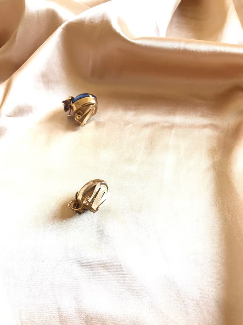 Vintage Purple Grape Glass Gold Clip On Earrings