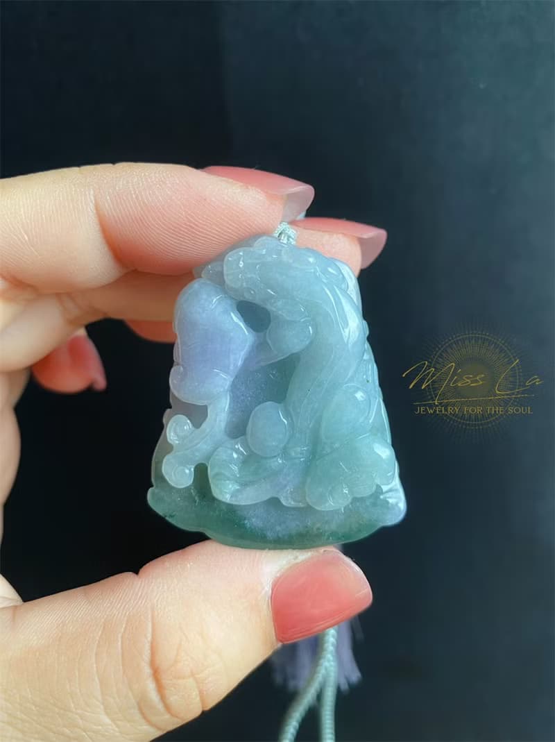 春彩 天然緬甸玉 翡翠 紫如意 翹色巧雕 螭龍 一葉致富 包掛 車掛