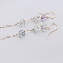 マルチカラーフローライトの風を感じるピアス  １４kgf