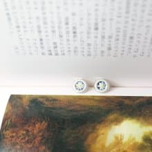 植物#149 雛菊 手刺繡貼耳耳環 耳針/耳夾