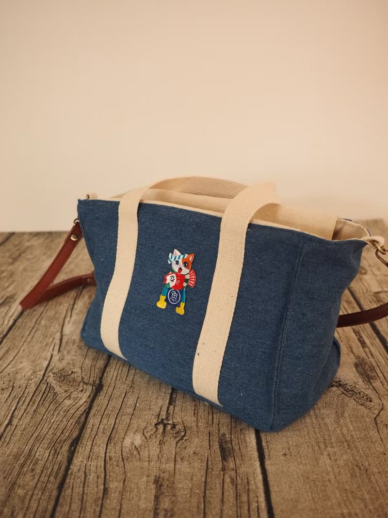 手工縫製托特側肩包帆布小手袋 牛仔布貓貓玩金魚刺繡 可拆調