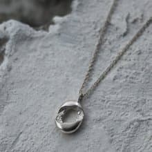 Lunar Phase I 純銀盈缺項鍊
