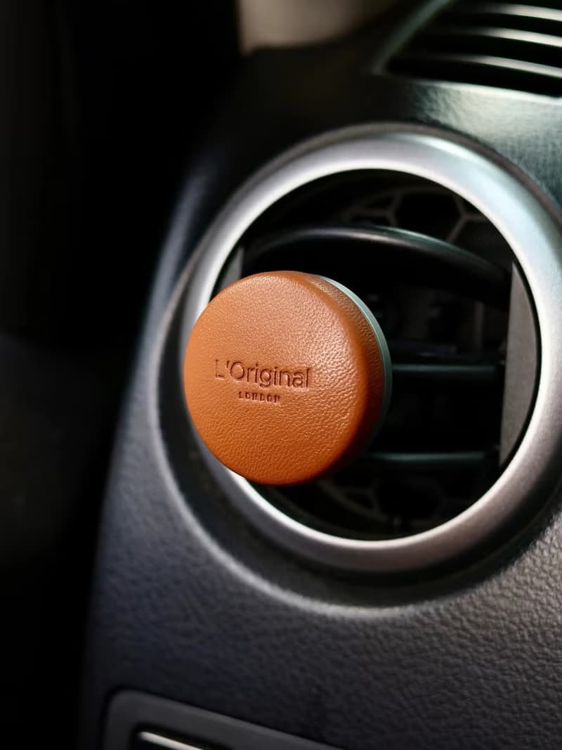 【官方總代理】英國 L'Original 皇家小羊皮車用香氛禮盒 干邑棕