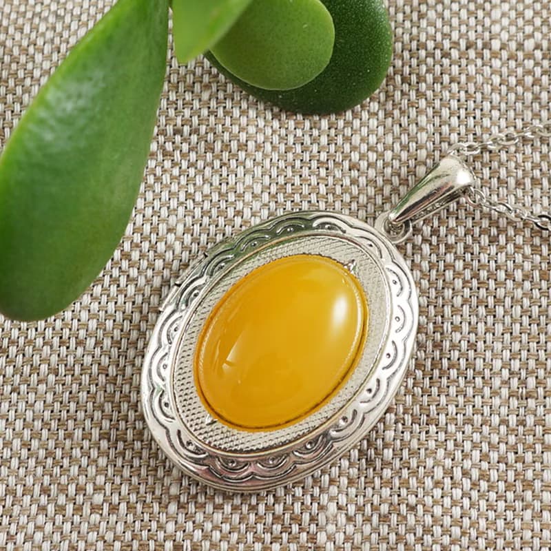 Honey Yellow Agate Silver Oval Photo Locket Pendant Necklace Woman Jewelry Gift