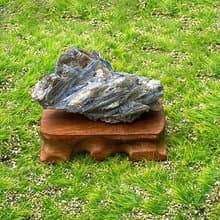 手串充電站-天然原礦藍晶石共生石榴石及金雲母 養水晶 溝通 療癒
