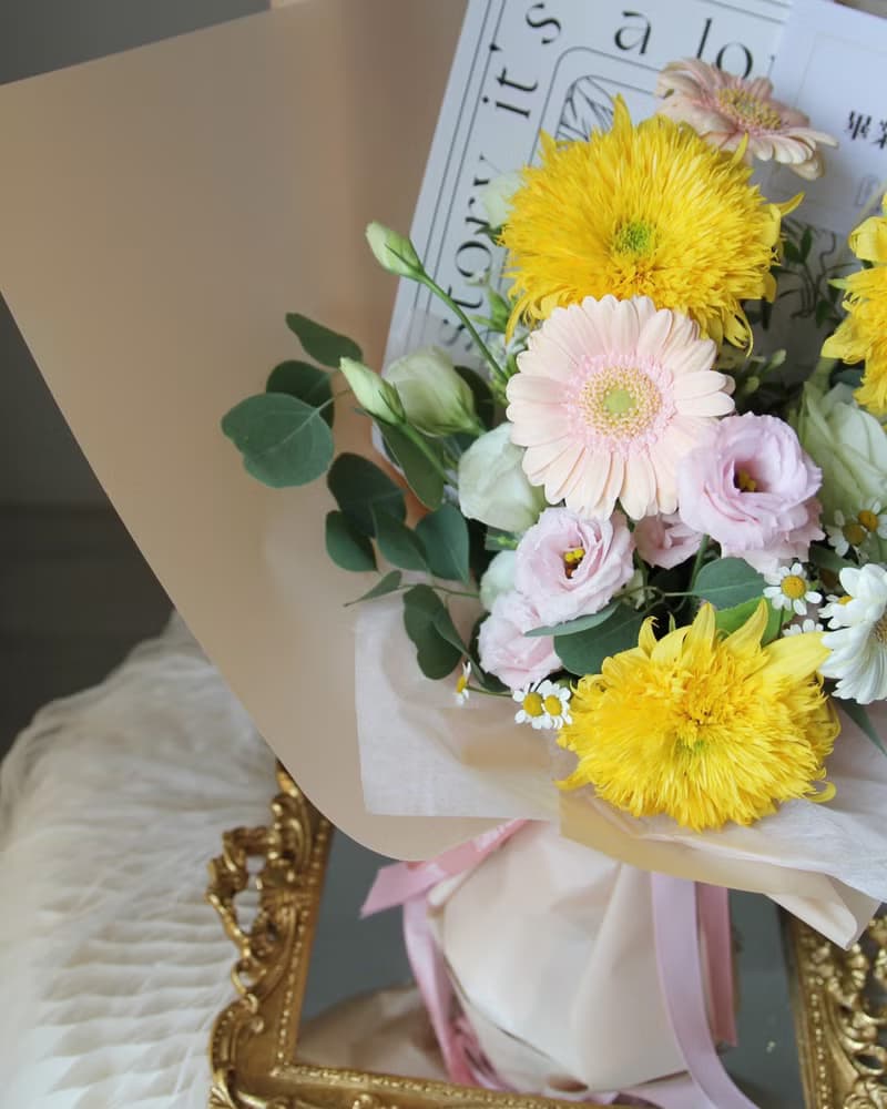 You are my Sunshine 繽紛太陽畢業花束 鮮花花束