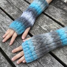 ChiChi手作-春風雨季-毛線手編織手套