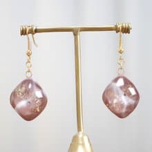 レジンアート　鉱物ピアス・一口チョコレート