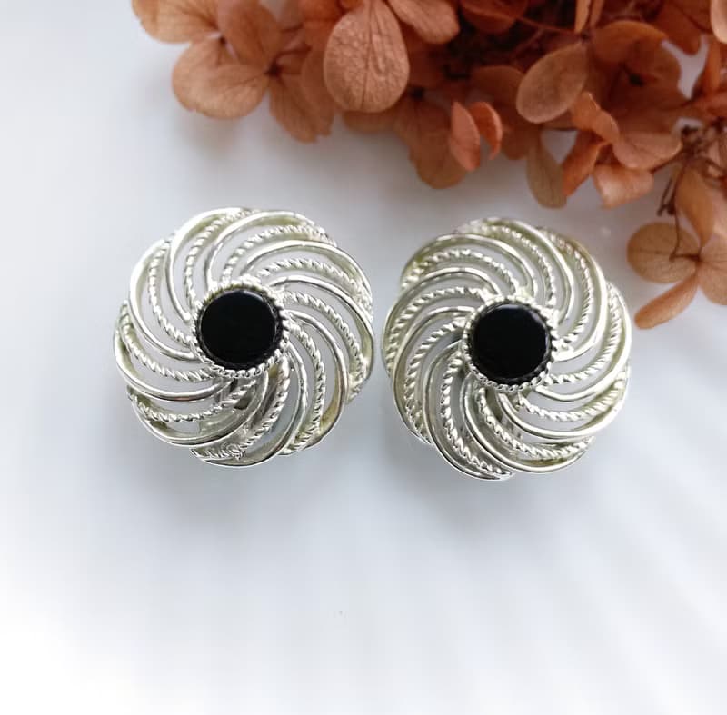 Vintage Jewelry 西洋古董飾品 SARAH COV Mystic Swirl 夾式耳環