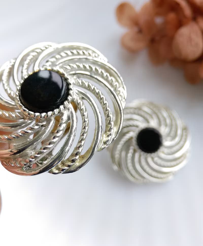 Vintage Jewelry 西洋古董飾品 SARAH COV Mystic Swirl 夾式耳環