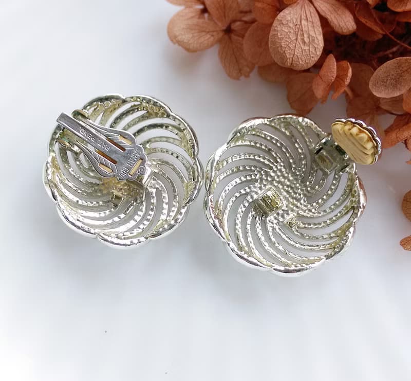 Vintage Jewelry 西洋古董飾品 SARAH COV Mystic Swirl 夾式耳環