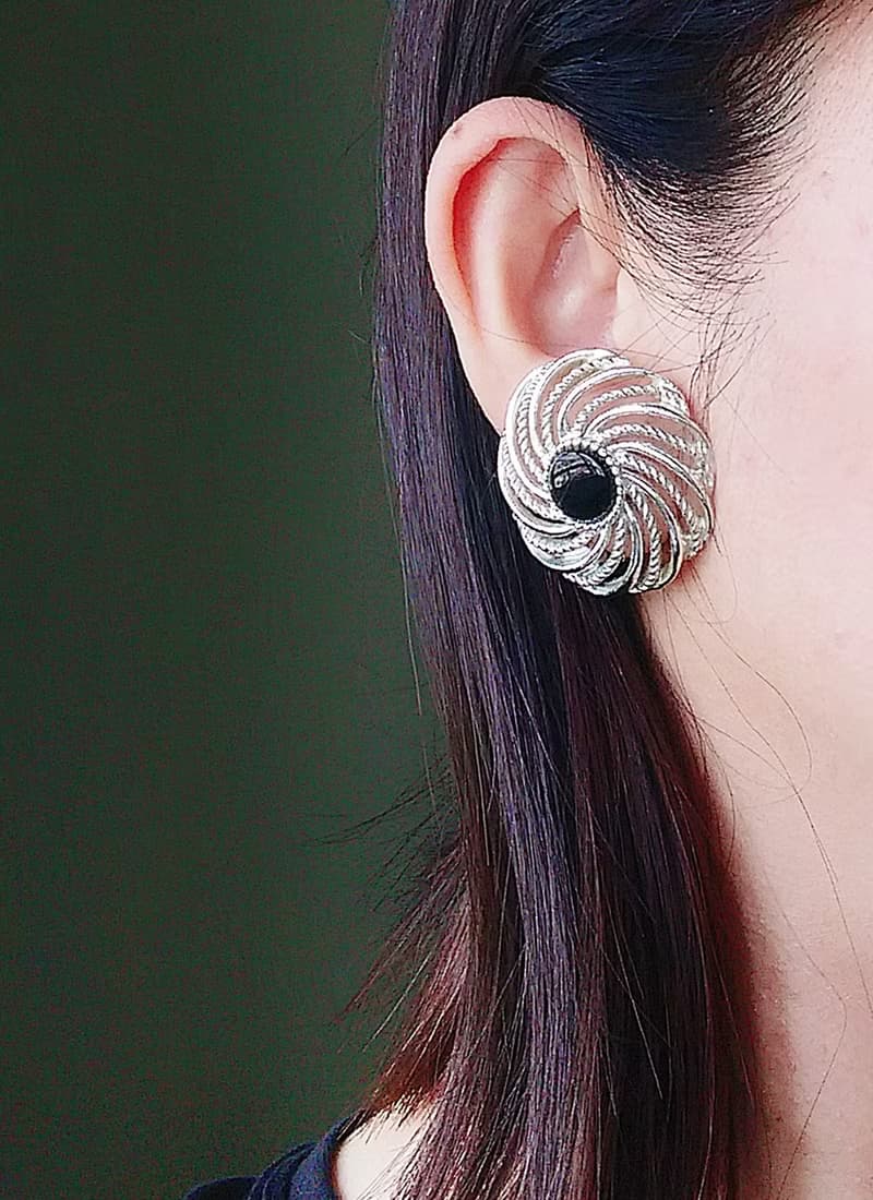 Vintage Jewelry 西洋古董飾品 SARAH COV Mystic Swirl 夾式耳環