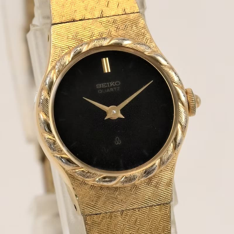 ヴィンテージ SEIKO ラウンド 19mm ゴールドベルト 黒文字盤 ステンレス 女性用 クォーツ 腕時計 手錶 古董錶 復古手錶