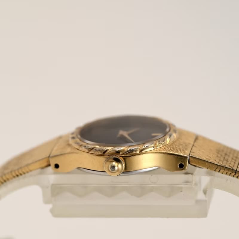 ヴィンテージ SEIKO ラウンド 19mm ゴールドベルト 黒文字盤 ステンレス 女性用 クォーツ 腕時計 手錶 古董錶 復古手錶