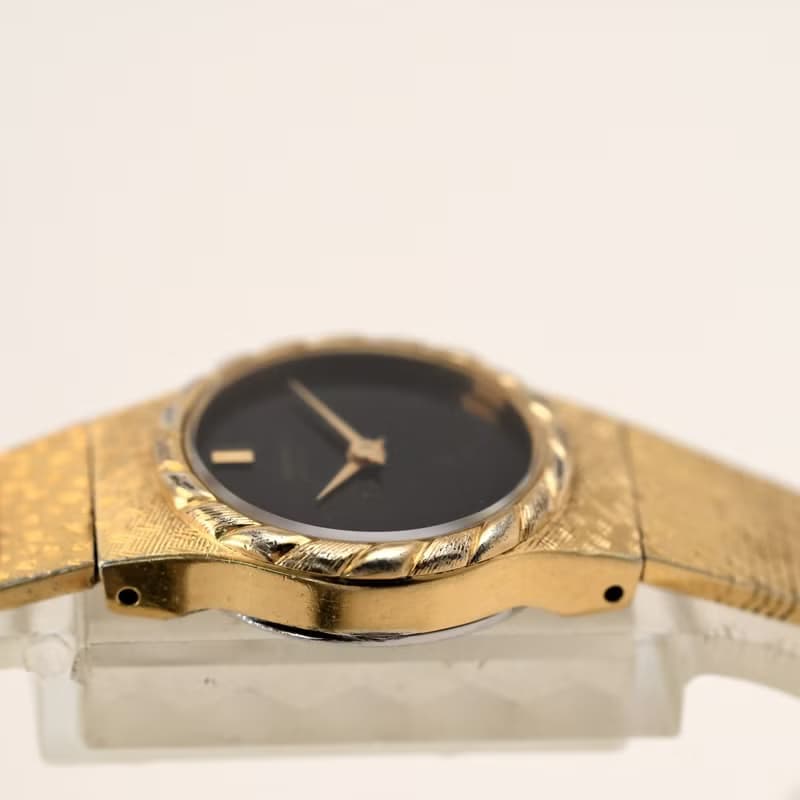 ヴィンテージ SEIKO ラウンド 19mm ゴールドベルト 黒文字盤 ステンレス 女性用 クォーツ 腕時計 手錶 古董錶 復古手錶
