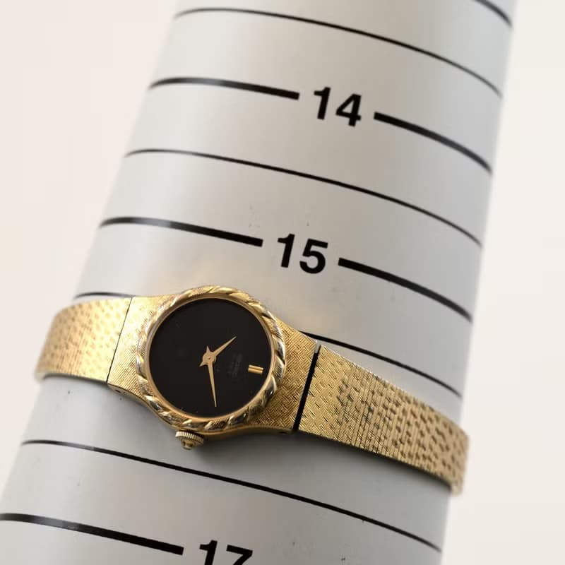 ヴィンテージ SEIKO ラウンド 19mm ゴールドベルト 黒文字盤 ステンレス 女性用 クォーツ 腕時計 手錶 古董錶 復古手錶