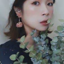 舞櫻 櫻花花球垂墜式水晶花樹脂 不對稱樹脂耳環 可改耳針耳夾