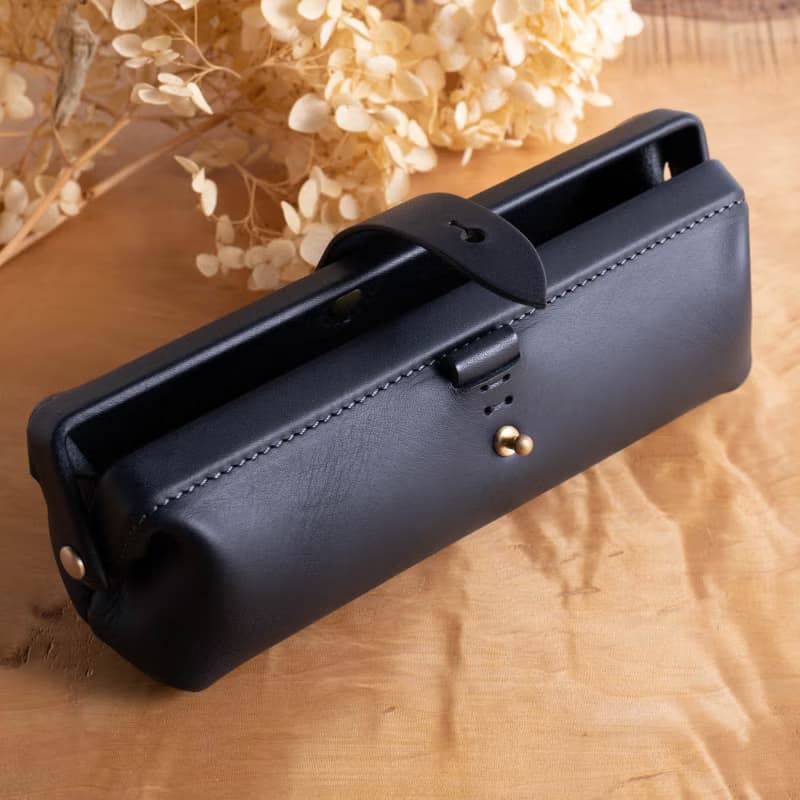 イタリアンレザーのペンケース Paka-pen #Navy【入学祝】【就職祝】【カスタム可能なギフト】