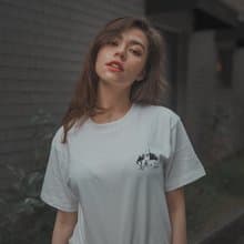 Corner cat  / 寬版 上衣  刺繡 T-SHIRT