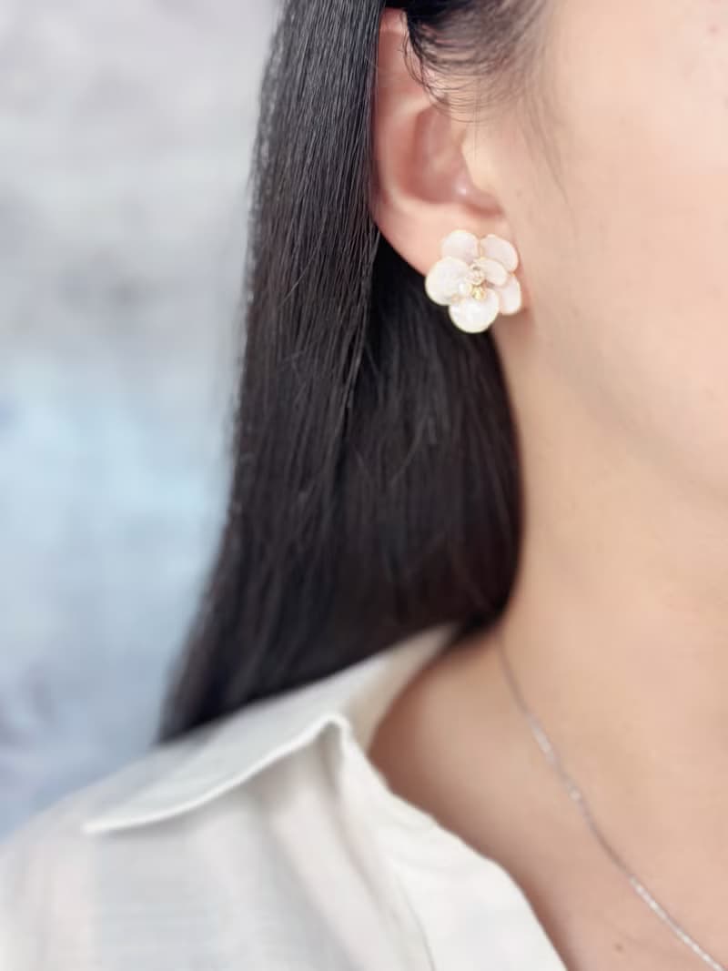 無暇沐光 手作立體水晶花貼耳耳環 無痛耳夾 uv飾品
