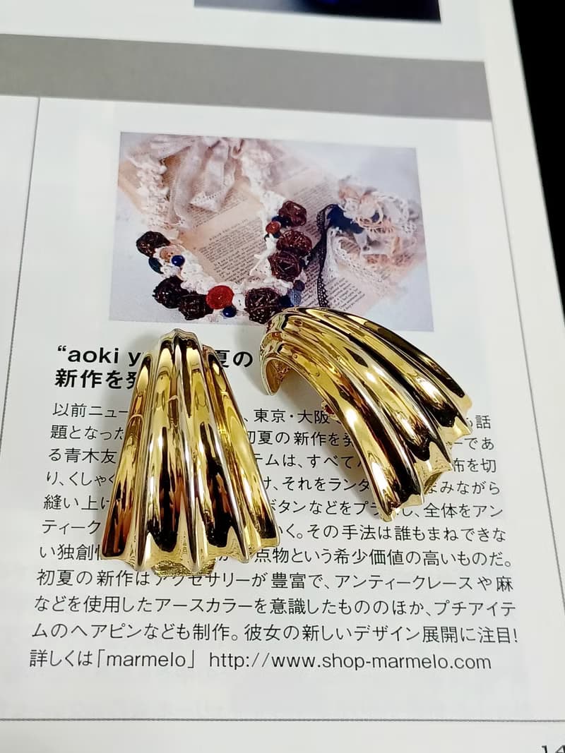 vintage jewelry  古董金色鴨蹼型夾式耳環