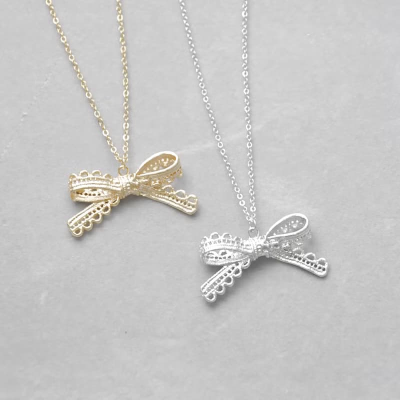 蕾絲。蝴蝶結。銀 項鍊 Lace。Sliver Bow Necklace
