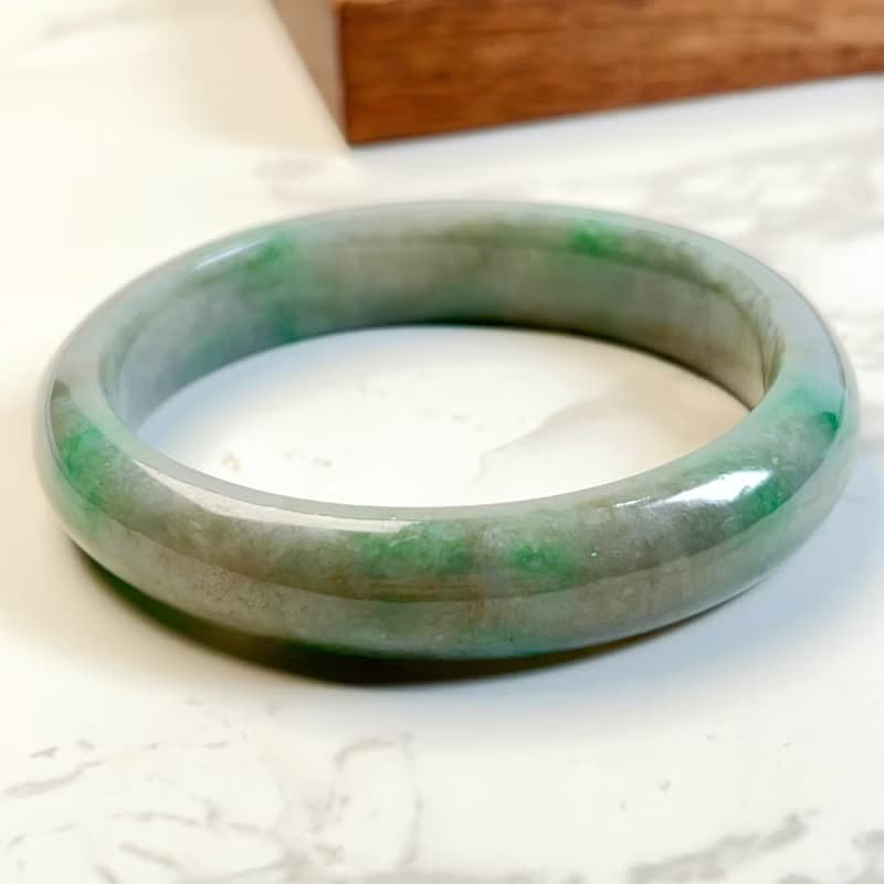 飄綠花翡翠貴妃鐲 | 17圍 | 天然緬甸玉翡翠A貨 | 送禮