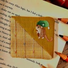 (限量)巢鼠刺繡布書籤-芥末黃