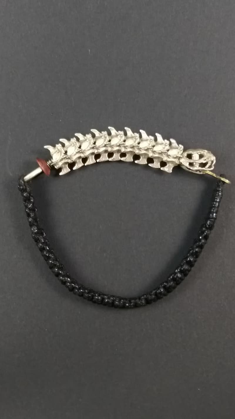 蛇鍊。捨戀 銀製 白 蛇脊手鍊 蠟線編織【脊鍊系列】