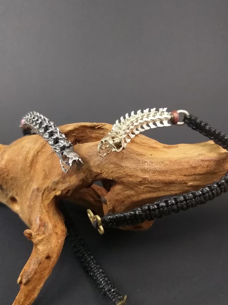 蛇鍊。捨戀 銀製 白 蛇脊手鍊 蠟線編織【脊鍊系列】