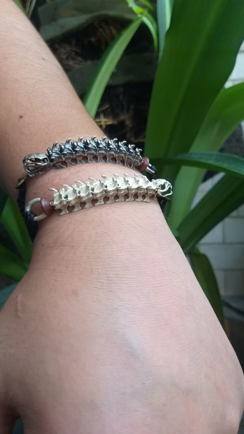 蛇鍊。捨戀 銀製 白 蛇脊手鍊 蠟線編織【脊鍊系列】