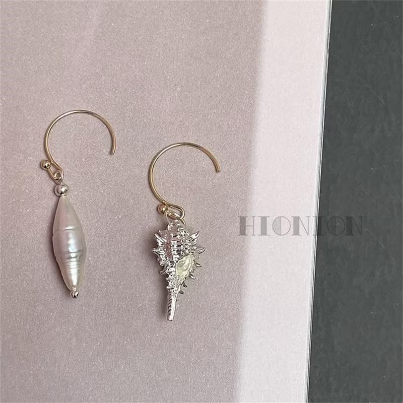 Hi Onion海的女兒~原創設計小眾珍珠貝殼包金耳環耳夾不對稱