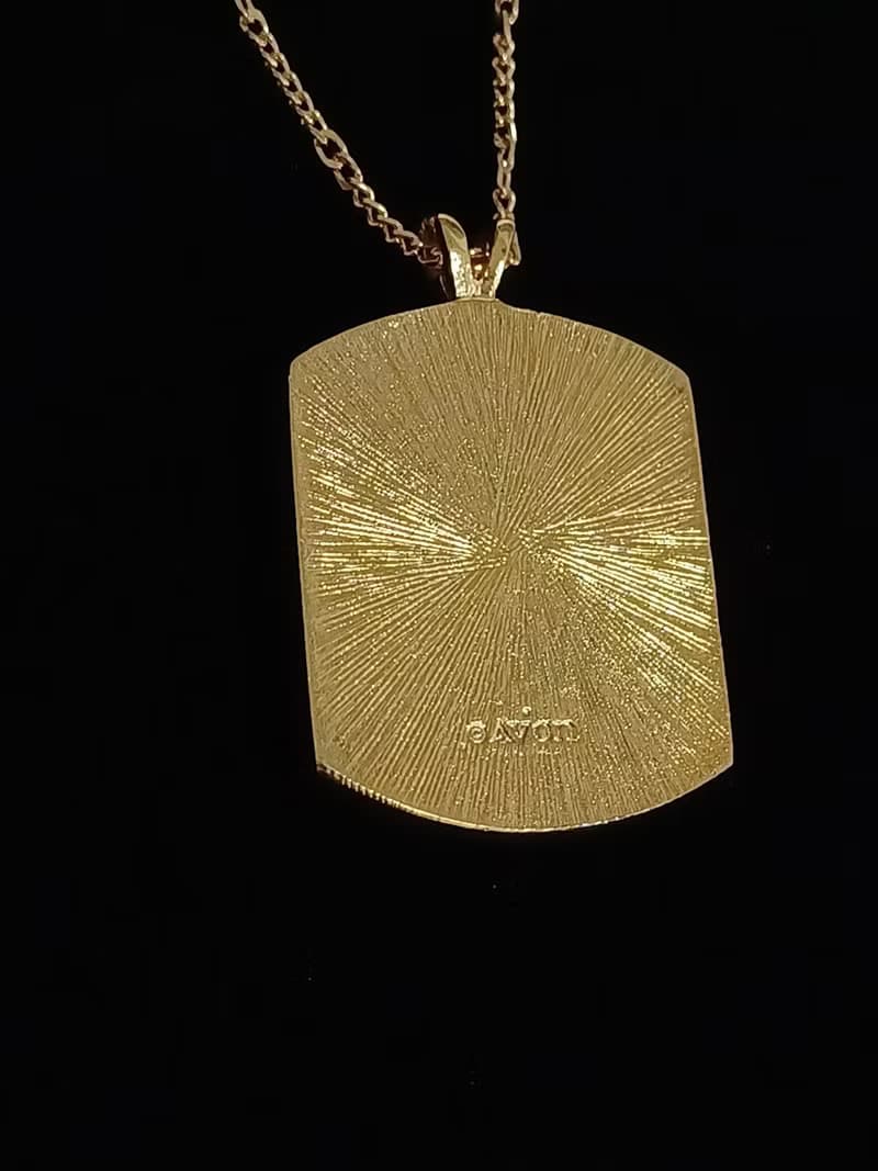 vintage jewelry  AVON  1980年 康乃馨 結梗 瓷繪紀念項鍊