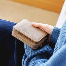 CHENSON真皮 17卡軟蓬蓬牛皮短夾  杏(W19073-K)