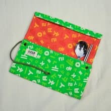【日常小物】變形餐具包墊_韓國韓字_外綠內紅